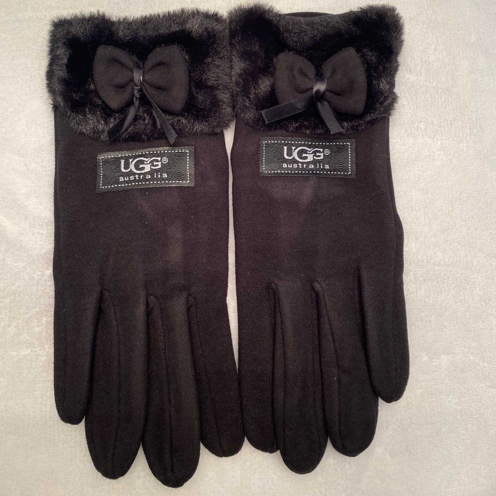 Ugg gloves